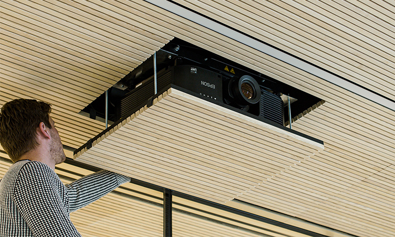 Medientechnik – Installation beim Kunde